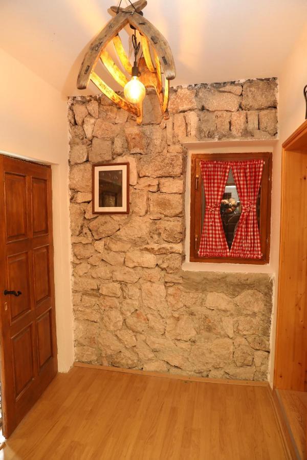 Lake House 'Vilin Konak' Niksic Exterior photo