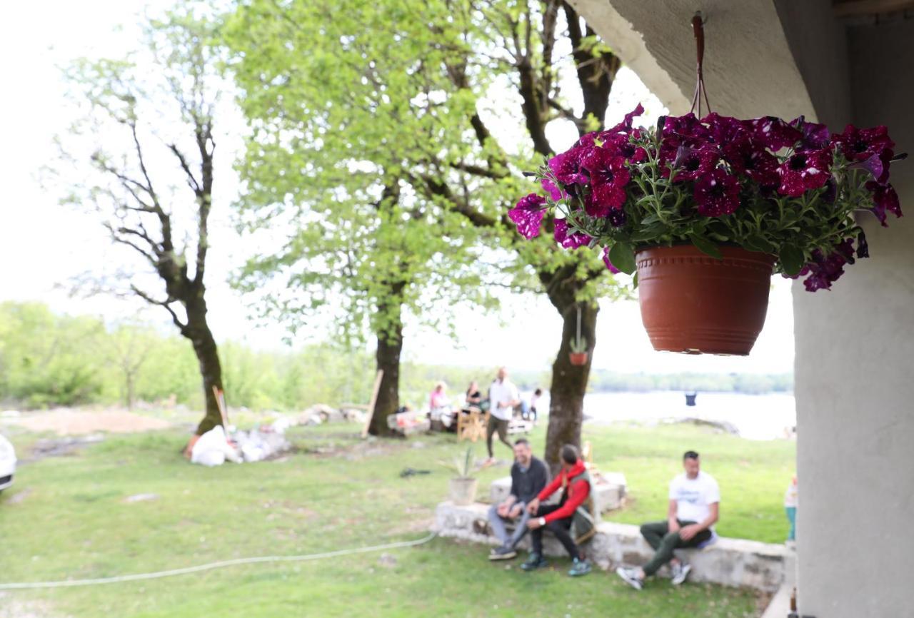 Lake House 'Vilin Konak' Niksic Exterior photo